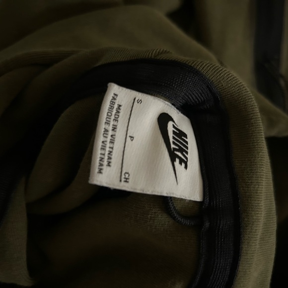 Nike Green Zip-Up Sweater with Stand-Up Collar - Picture 7 of 12